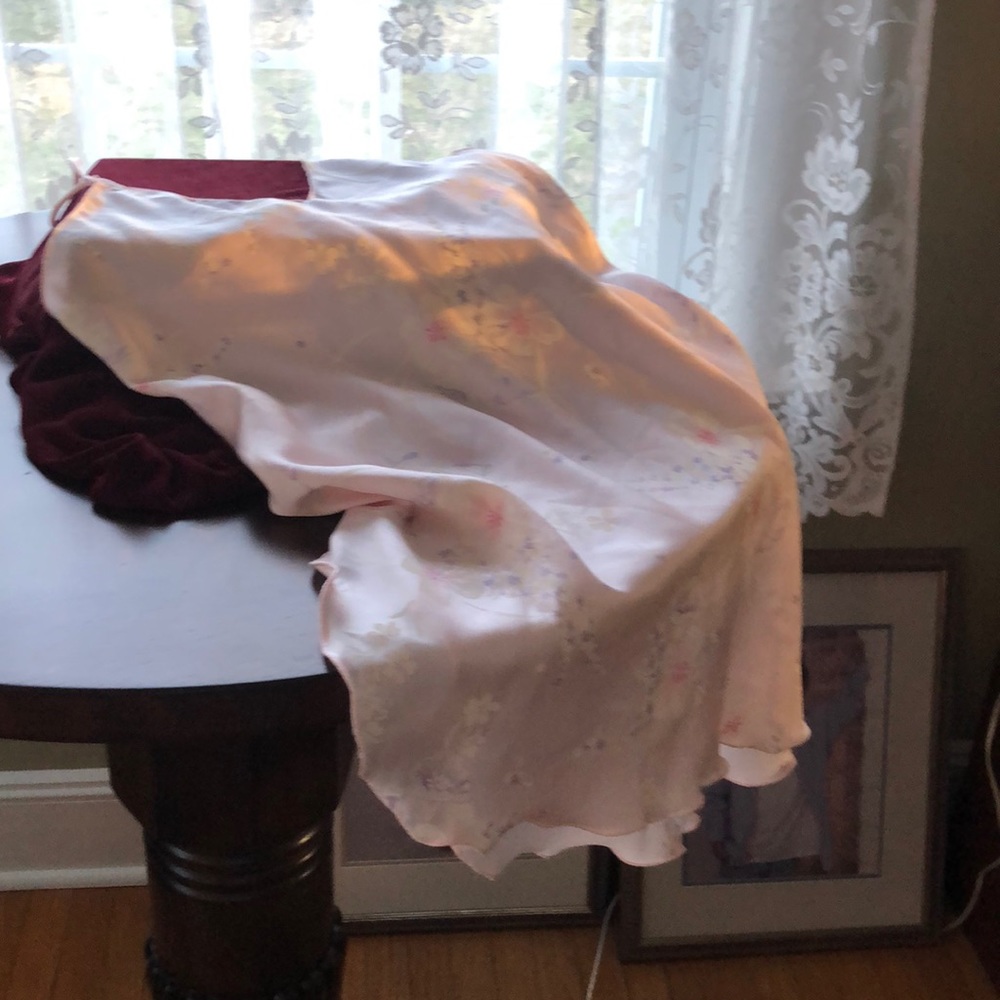 “Silk like” nighty with dainty straps, like new